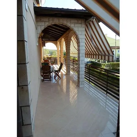 Ferienhaus In With Swimming Pool Pula